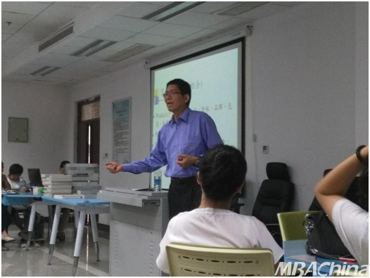 · 台湾清华大学高登第（Danny Kao）教授为2017级MBA学员授课