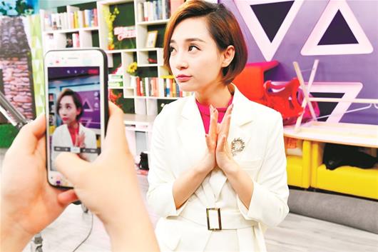 风口上的抖音红人们：15秒素人变网红 收入让人艳羡