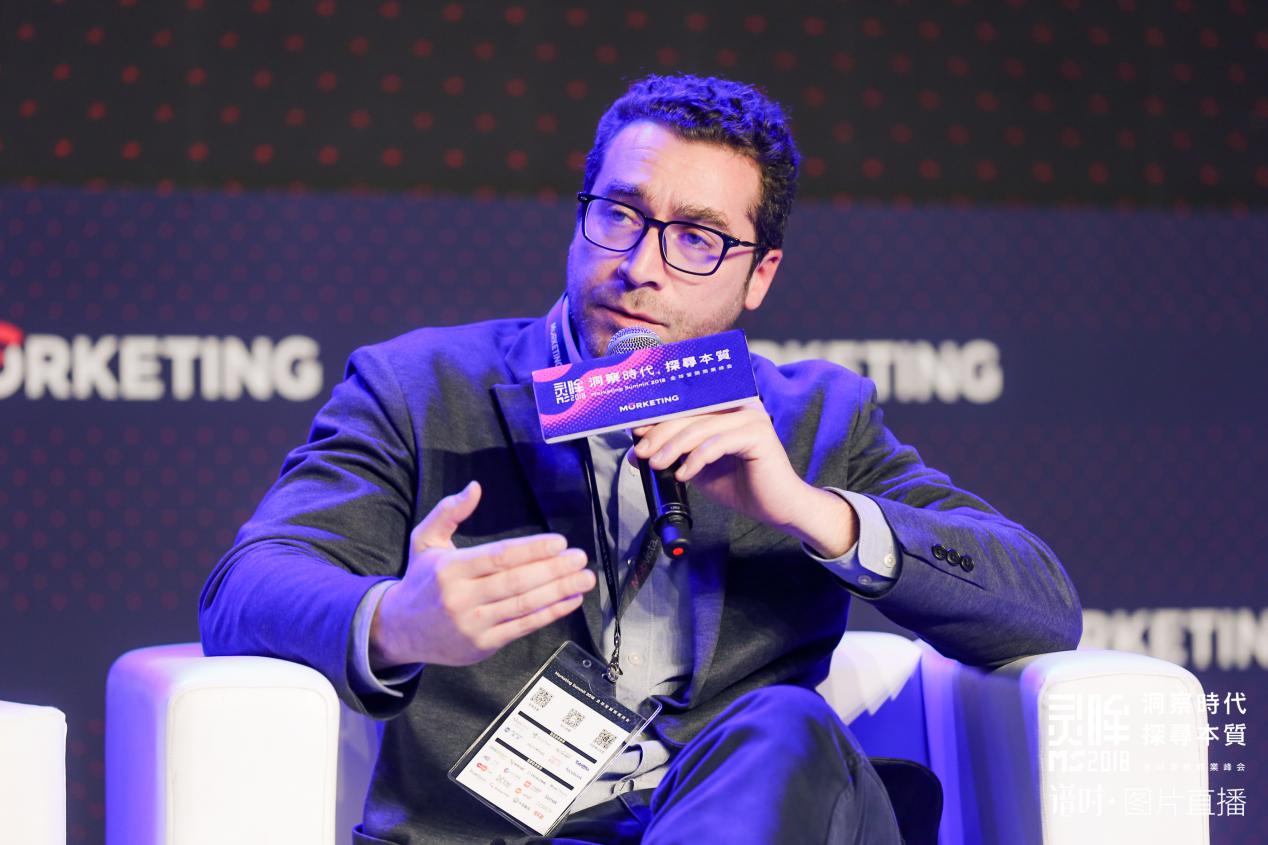 个灯对话高露洁，数据智能驱动品牌营销新决策