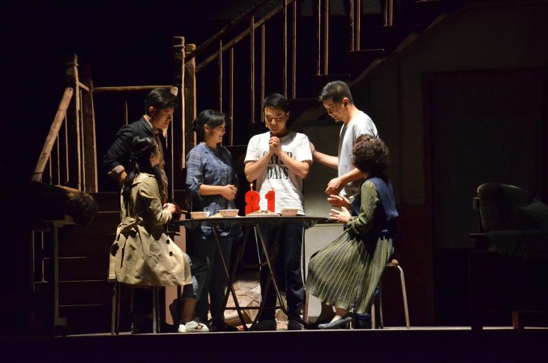 原创话剧《遥远的她》首演青岛市话剧院昨日发布全年演出计划