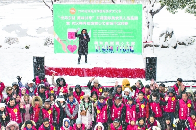 大雪突降，长江日报记者探访各行各业从容应对，武汉迎来瑞雪丰年