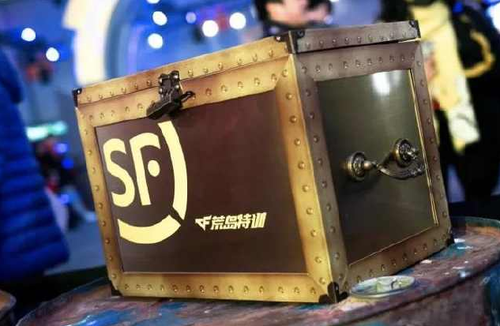 最会玩跨界合作的游戏品牌，见证CF十年IP背后的营销想象力