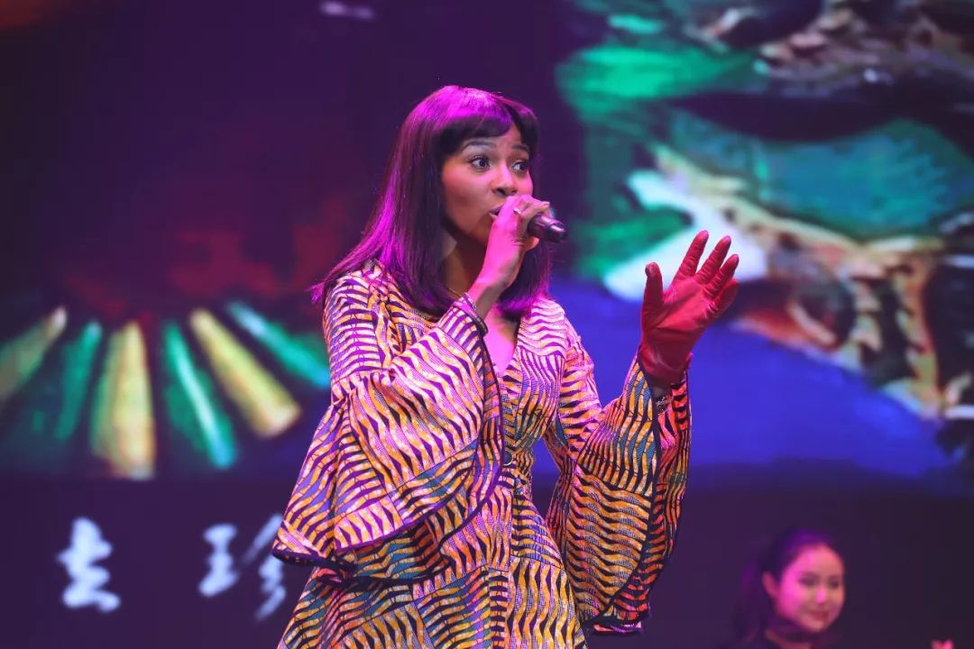 剑指80亿!宏宇陶瓷2019荣耀再升级,不服来战!