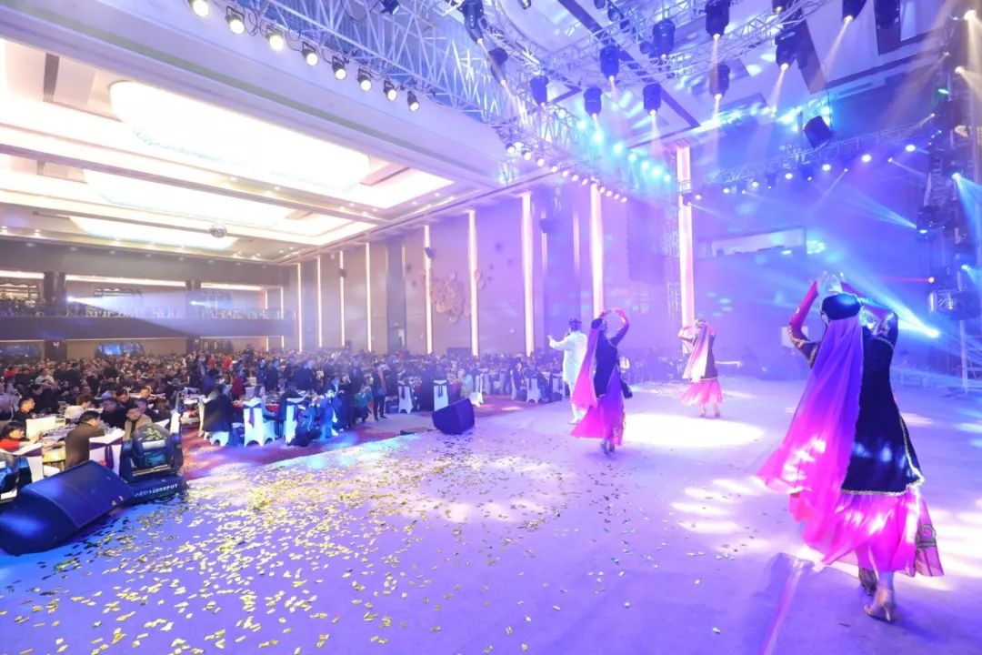 剑指80亿!宏宇陶瓷2019荣耀再升级,不服来战!