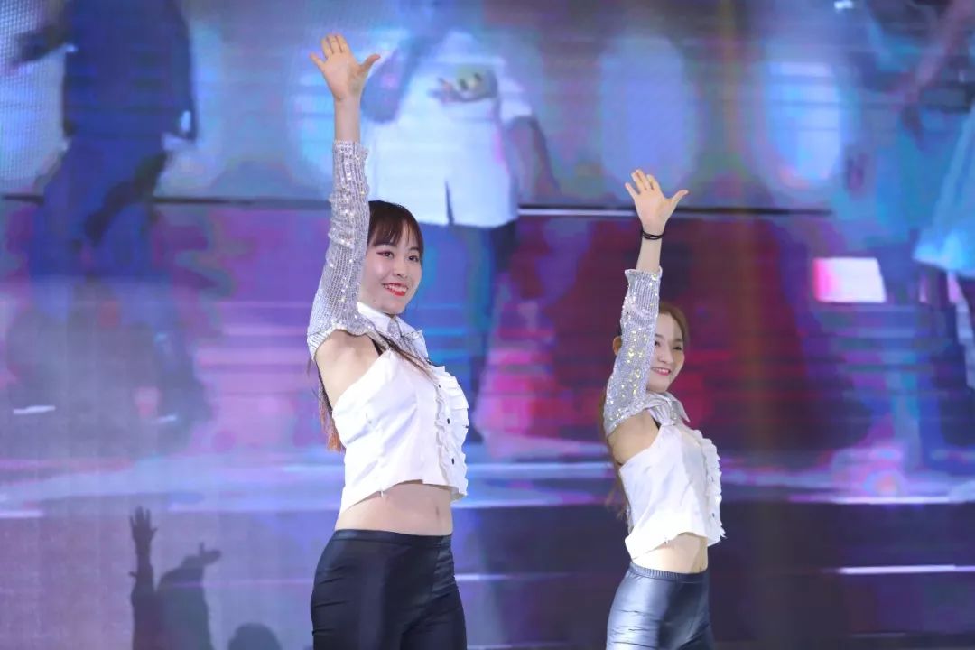 剑指80亿!宏宇陶瓷2019荣耀再升级,不服来战!