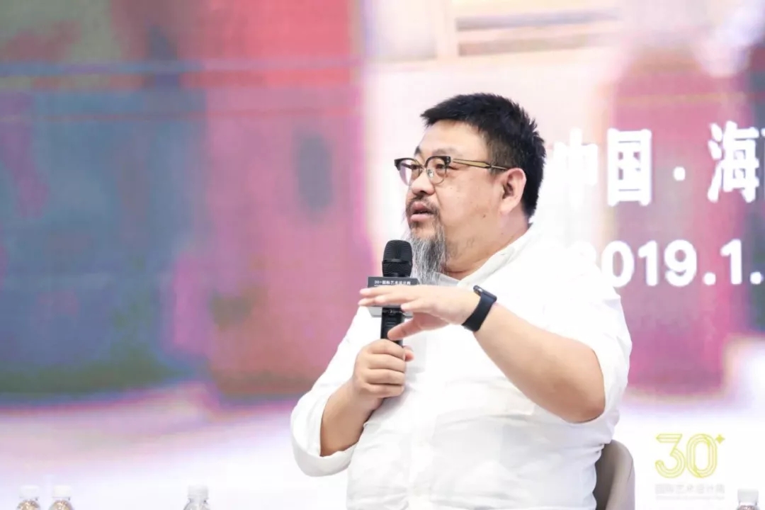 清华大学美术学院副院长方晓风