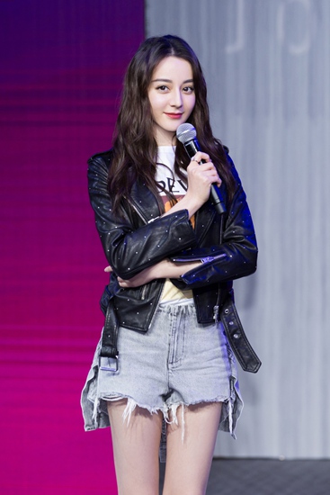 点燃时尚，卓诗尼集团20周年庆暨2019春夏新品发布