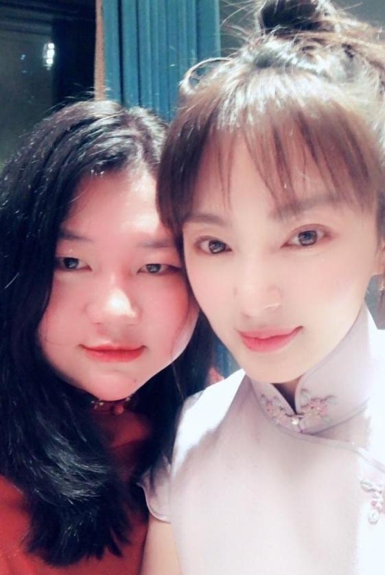 张雨绮的经纪人公关能力太强，袁巴元服软和解，称只是一时冲动