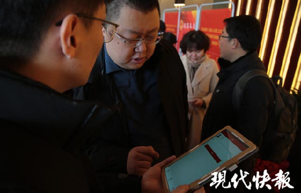 2019 江苏省两会，人大代表报到处处透着“新鲜”,南通网