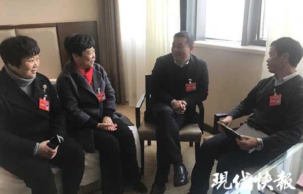 2019 江苏省两会，人大代表报到处处透着“新鲜”,南通网