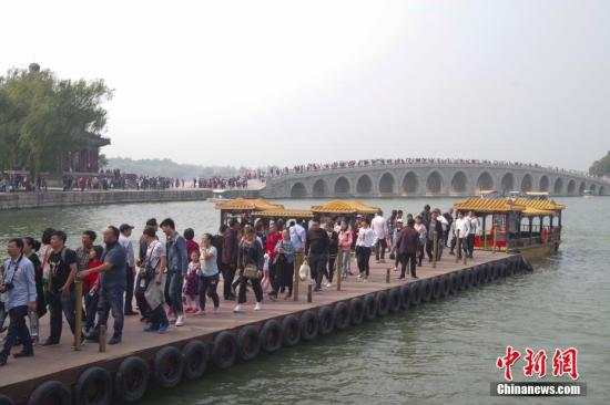 统计局：中国拥有全球规模最大中等收入群体 超过4亿人