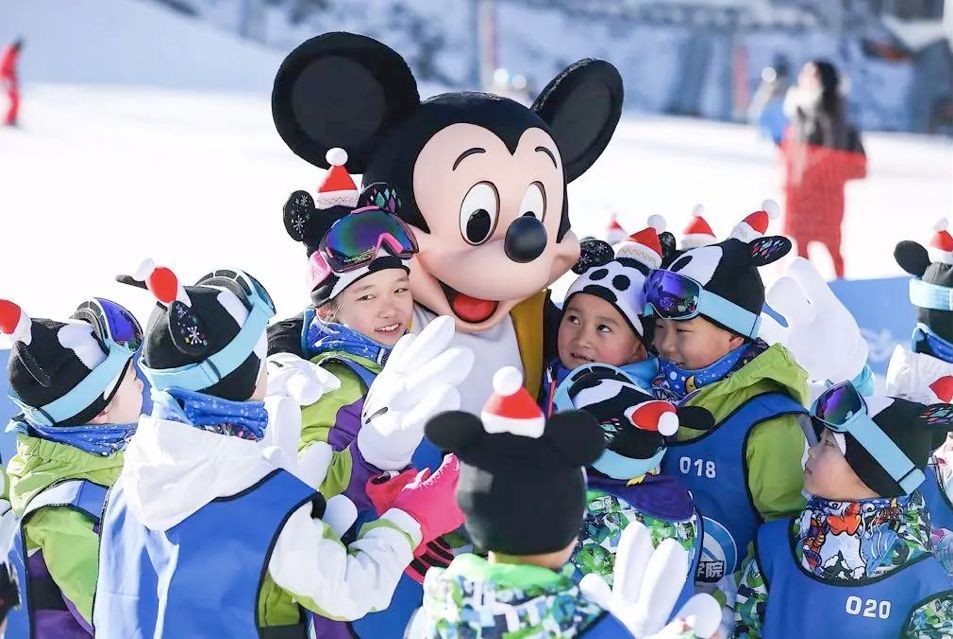 抢占下一代的冰雪认知，这可能是冬奥营销的最佳打开方式