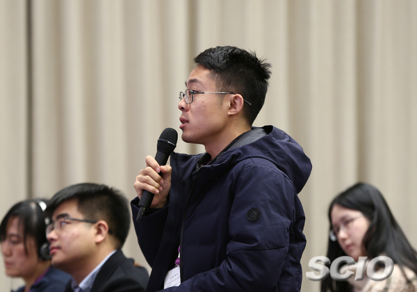 国新办举行介绍中国优化营商环境政策举措吹风会