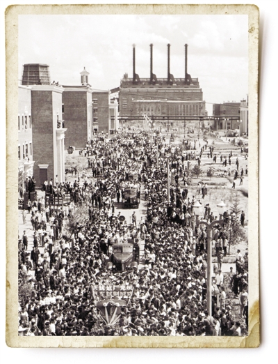 第一批國產汽車誕生(新中國的“第一”·70年)