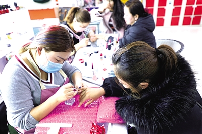 年关至 春节经济“火”起来