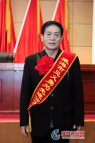 挺身而出 唱响正义之歌