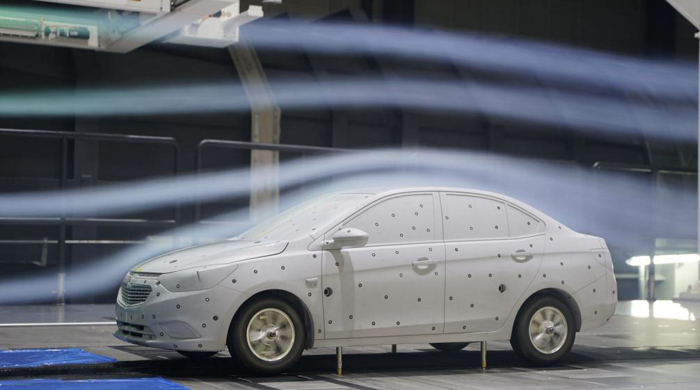 泛亚金桥园区于今年4月正式投入使用，聚焦于未来前瞻设计、造型及工程研发能力的提升，拥有前瞻及造型设计开发、软件中心、前期架构开发、缩比模型风洞、电子电器开发等众多关键研发设备。目前研发体系已形成1个泛亚，2个园区（金桥园区-工程协同、造型设计及软件开发园区；唐镇园区-整车及子系统、零部件开发验证园区），3个分中心（沈阳、烟台、武汉），4个试验基地（广德试车场、黑河寒区试验基地、吐鲁番热区试验基地和格尔木高原试验基地）的布局。