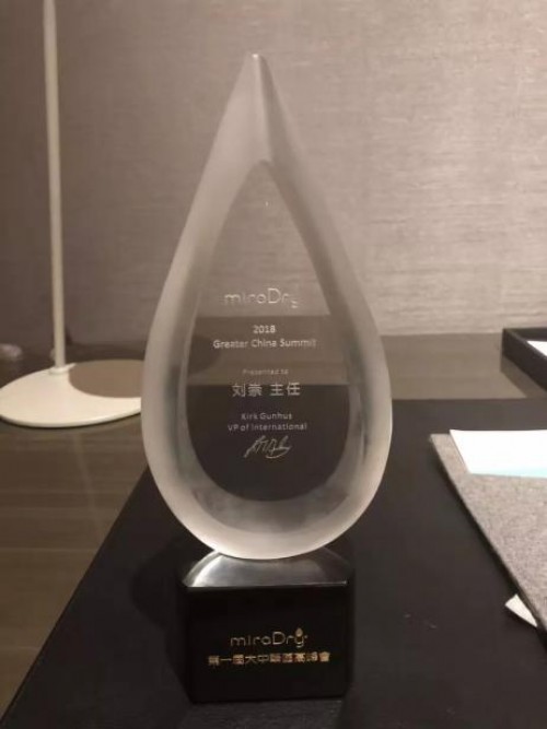 北京美莱皮肤科刘崇主任受邀出席全球2018美国miraDay医疗美容学术盛会并作特邀报告