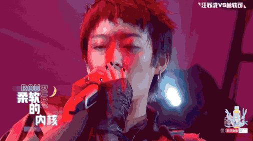 被骂十年才翻红，因为怼机场工作人员又被群嘲？曾轶可在想什么？