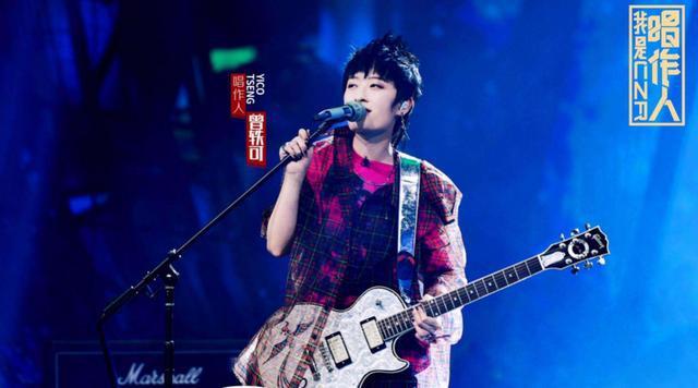 被骂十年才翻红，因为怼机场工作人员又被群嘲？曾轶可在想什么？