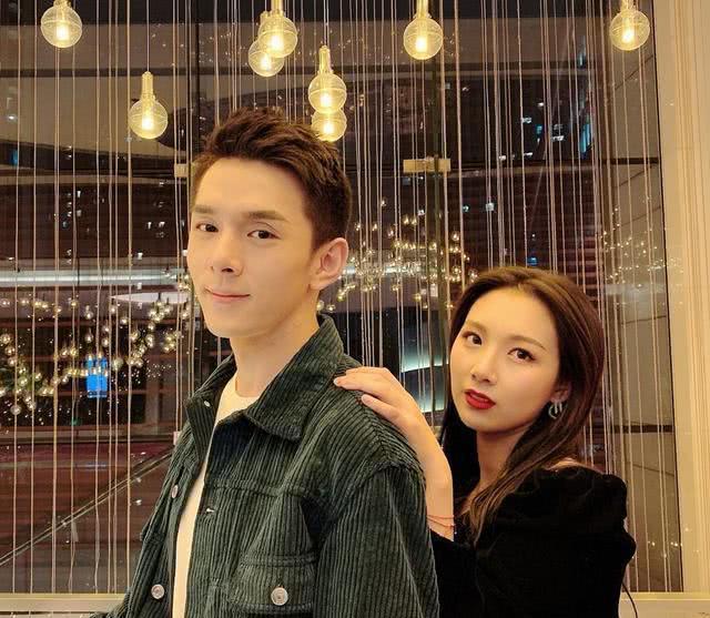 “危机先生”李佳琦：为何他每次帮助理道歉，不被骂反倒圈粉？